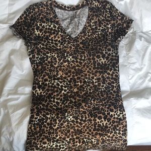 Cheetah print basic tee
